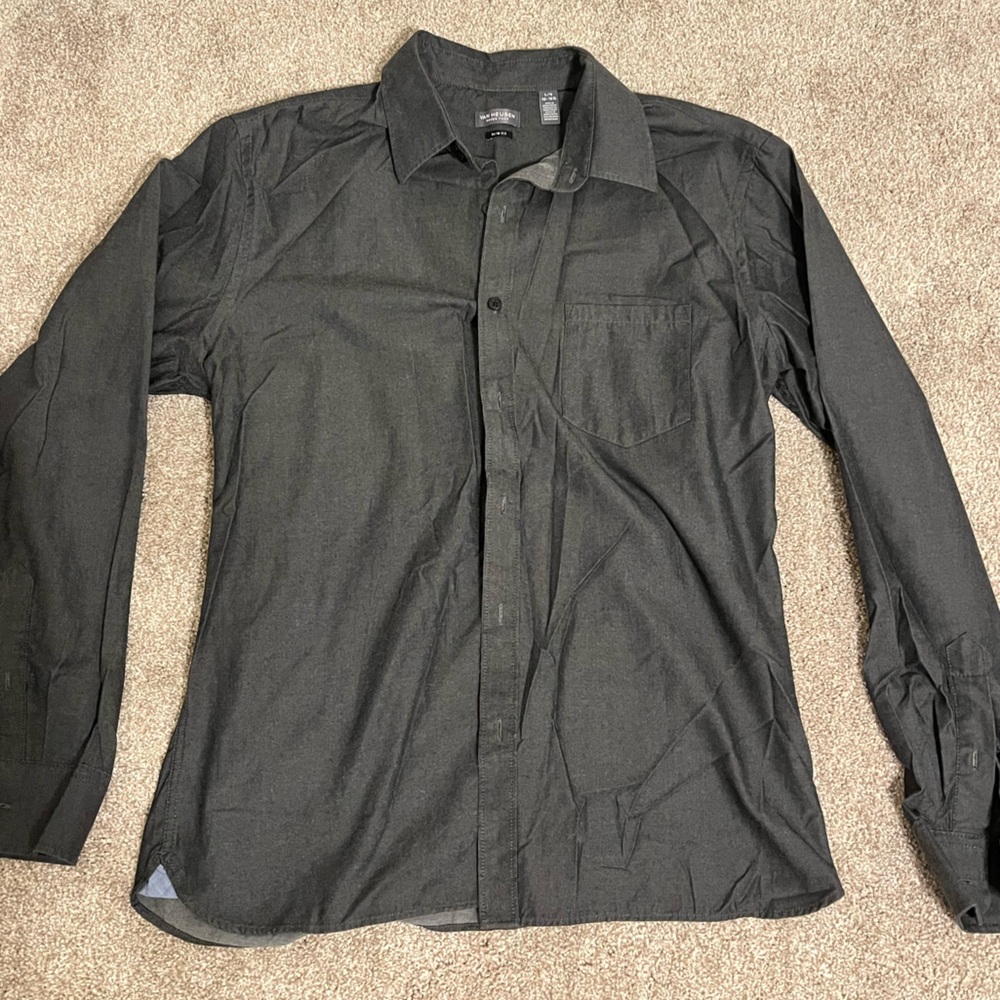 Men’s Van Heusen Never Tuck button shirt